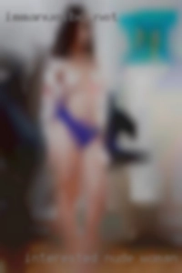 interested nude woman fucking