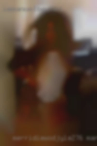 Merridiewodjyla276 man fucking woman in the club